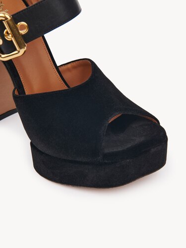 Chloé ブラックスエードバックストラップシューズ
