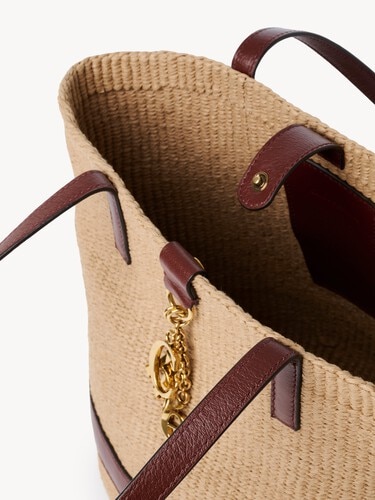 Chlo&eacute; Charms basket bag in natural fibers - 6