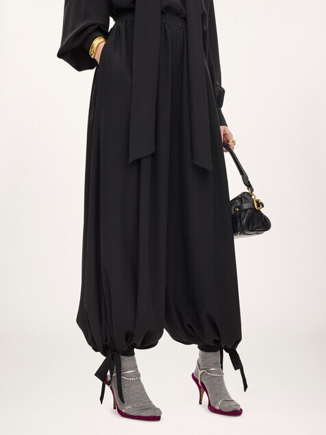 Pantalon fluide pliss&eacute; en cr&ecirc;pe de chine 