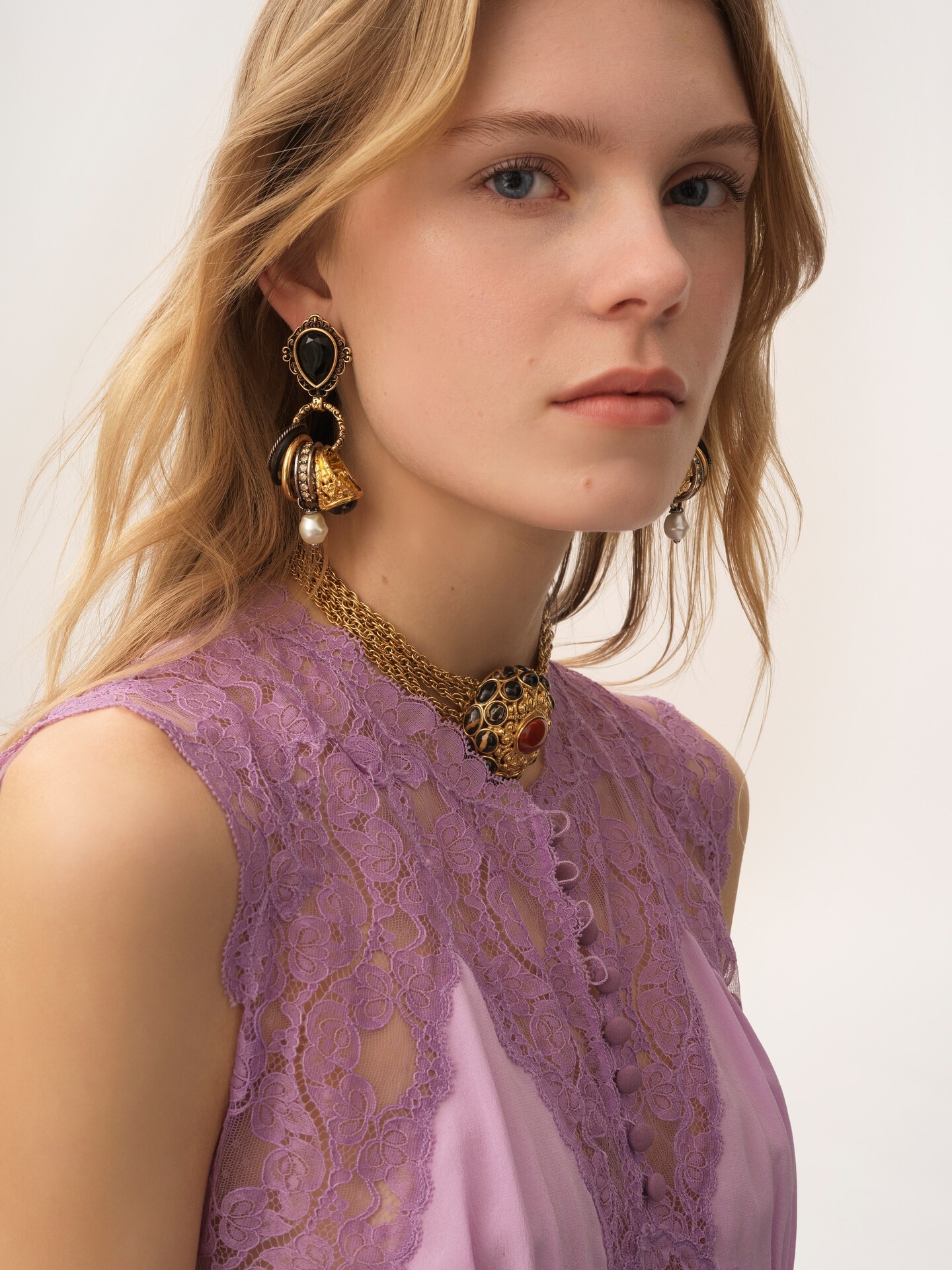 The Chlo&eacute; Antique Pearls earrings - 3