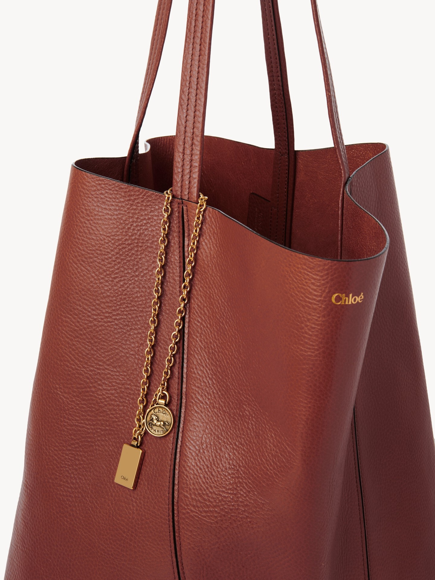 Large Chlo&eacute; Spin tote bag in grained leather - 6.0