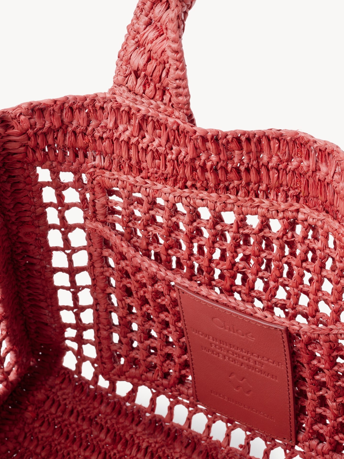 Small Summer Banana east-west tote bag with strap in raffia - 6