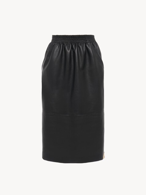 Knee-length pencil skirt in leather