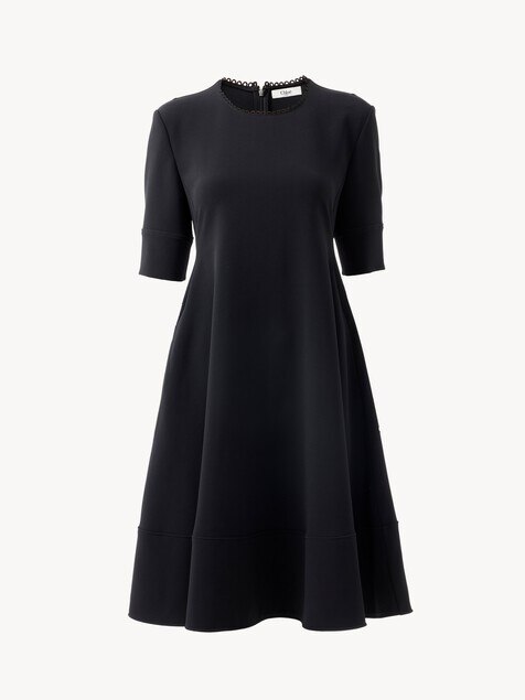 Short A-line dress in cr&ecirc;pe