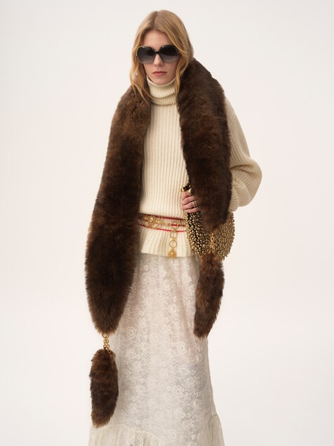 The Chlo&eacute; Chain Tails scarf in shearling