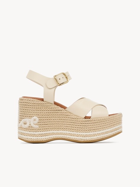 Chlo&eacute; Sand wedge sandal