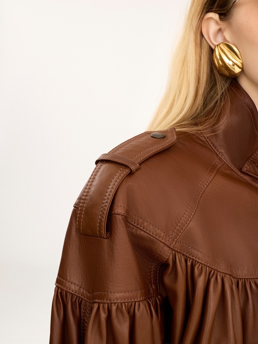 High-neck puff-sleeve coat in leather - 5