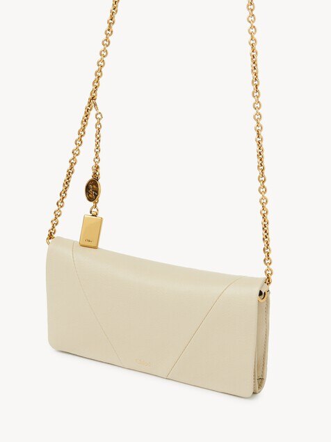 Chlo&eacute; Spin flap wallet on chain in grained leather