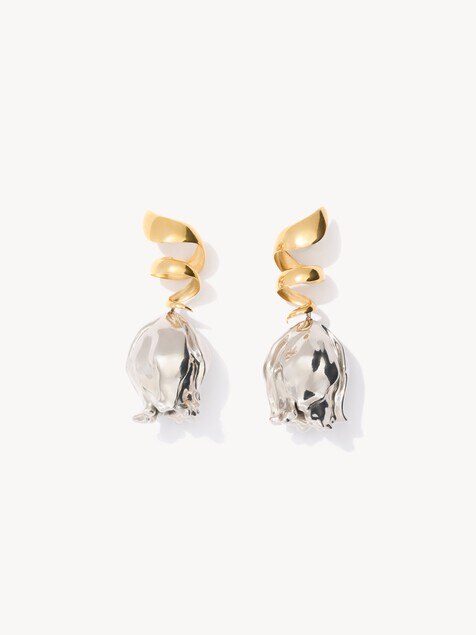 The Chlo&eacute; Bloomcraft earrings