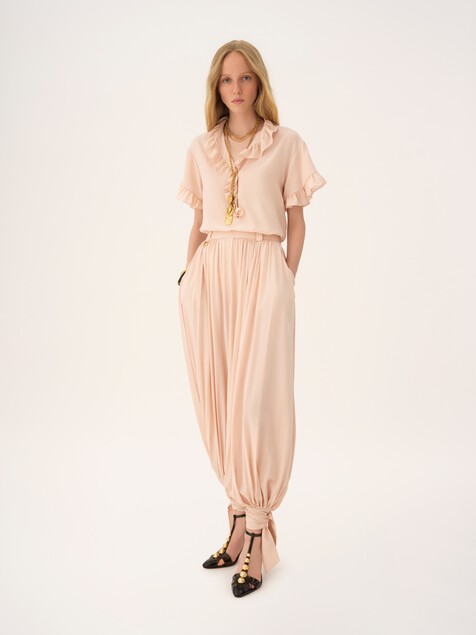 Short-sleeve ruffled top in cr&ecirc;pe de chine