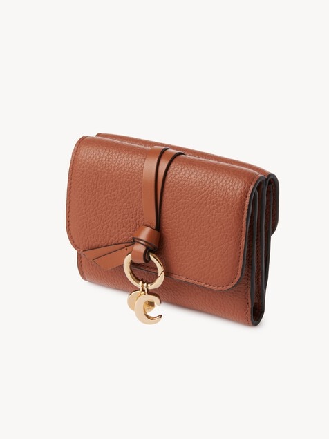 Portefeuille compact &agrave; trois volets Alphabet en cuir grain&eacute;