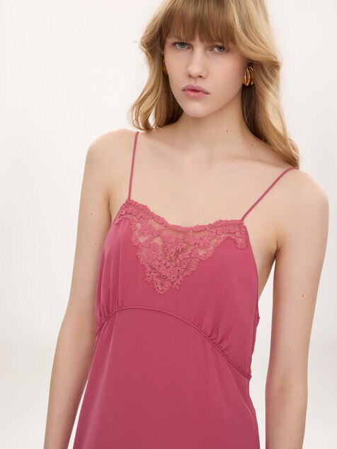 Long lingerie dress in cr&ecirc;pe de chine & lace