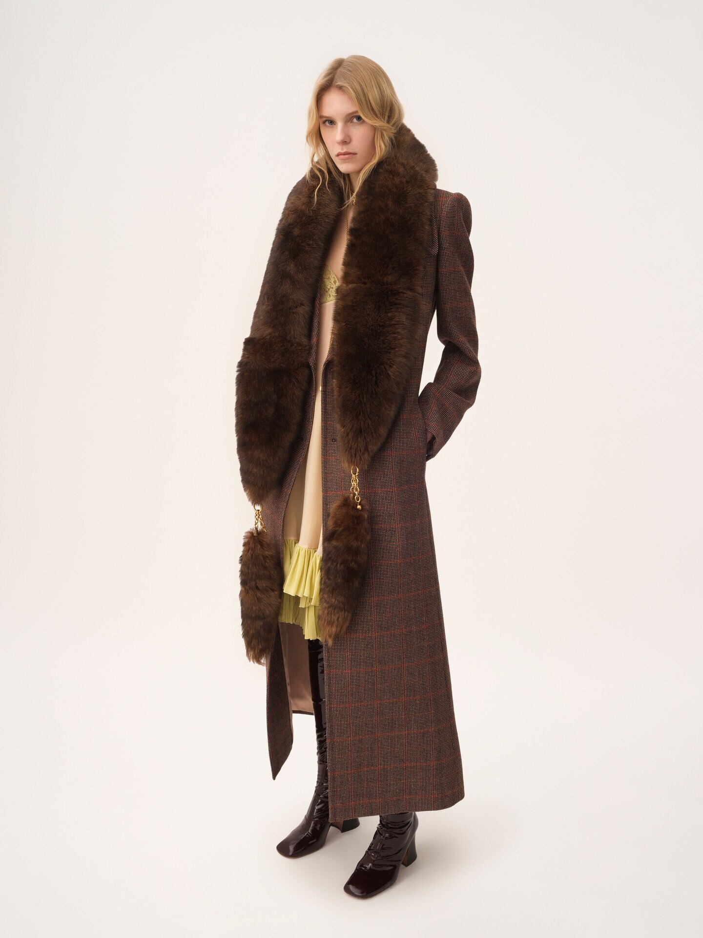 Manteau long crois&eacute; en laine &agrave; carreaux - 3