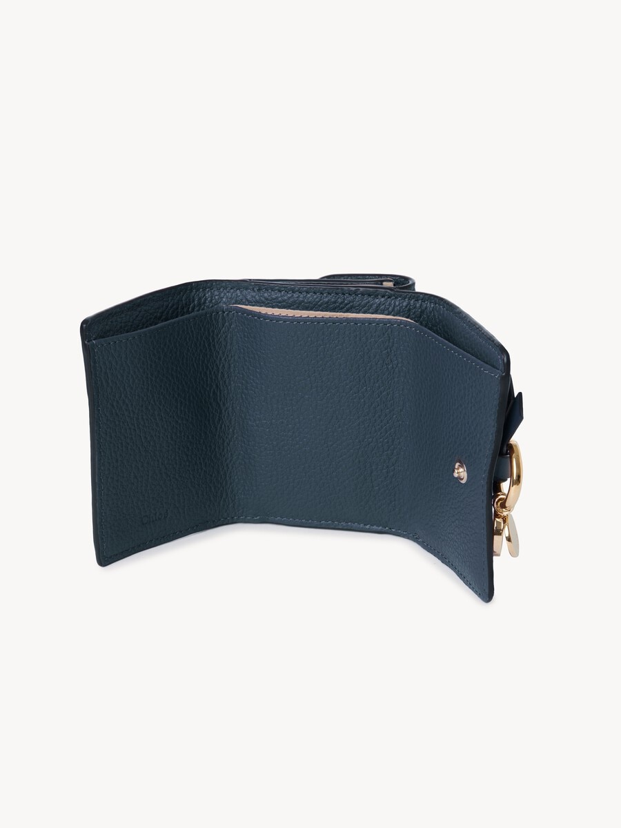 Mini Alphabet tri-fold in grained leather - 4