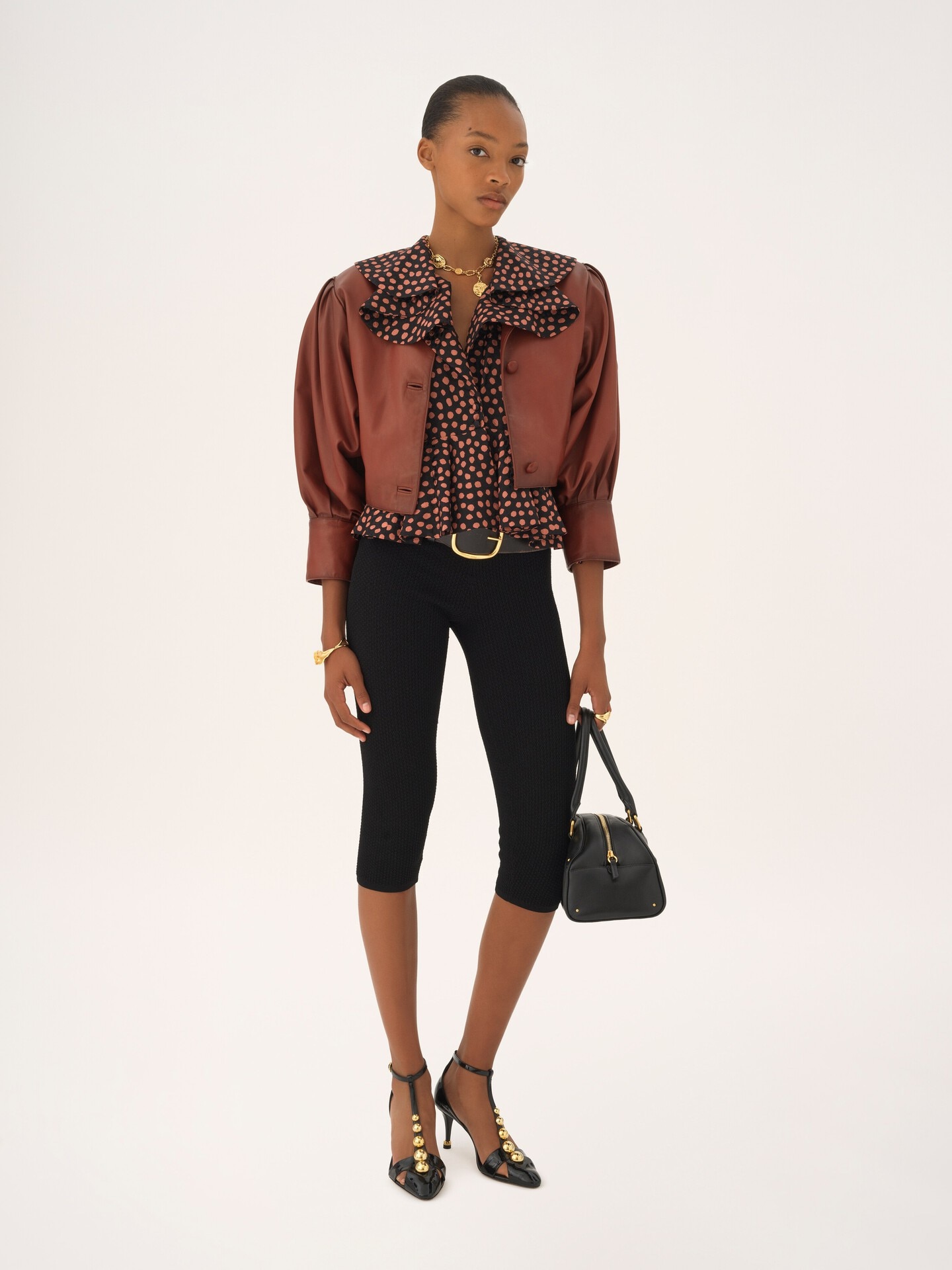 Cropped collarless jacket in leather - 3