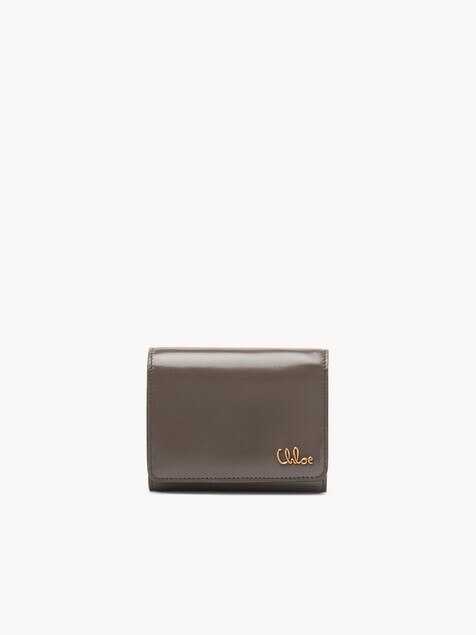 Small Chlo&eacute; Iconic tri-fold with coin pocket in shiny leather