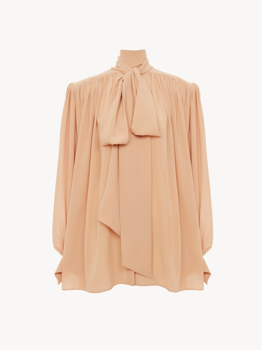 Blouse lavalli&egrave;re oversize fronc&eacute;e en cr&ecirc;pe de chine - 1