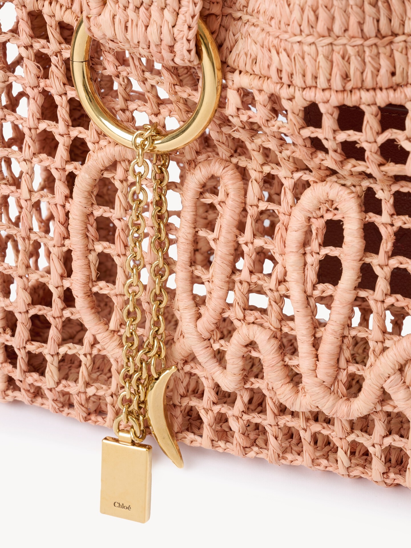 Small Summer Banana east-west tote bag with strap in raffia - 7