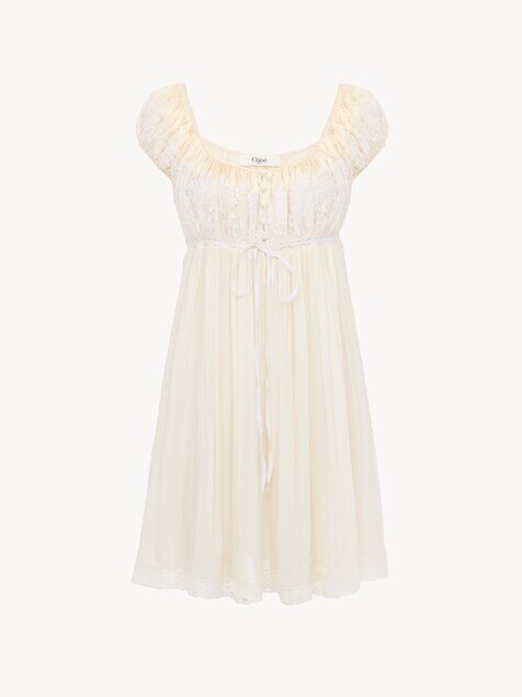 Minivestido de manga corta de muselina de seda y encaje