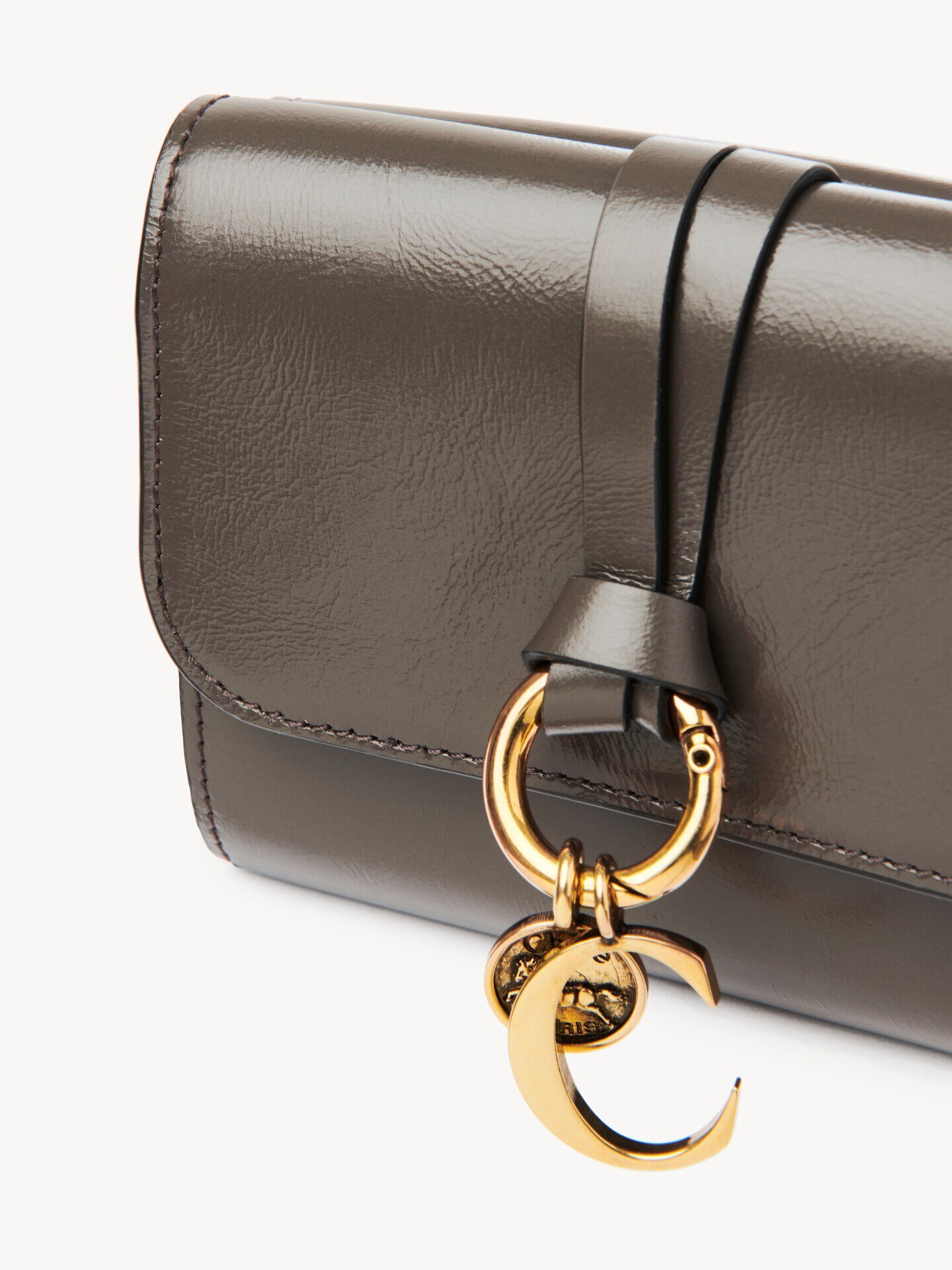 Portefeuille &agrave; trois volets Alphabet en cuir brillant - 6