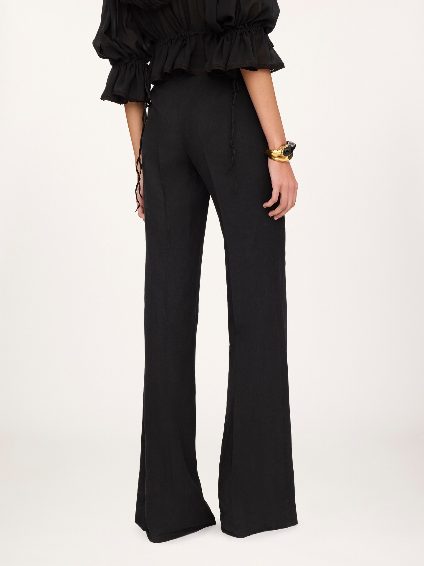 Flared high-rise trousers in linen cr&ecirc;pe - 5