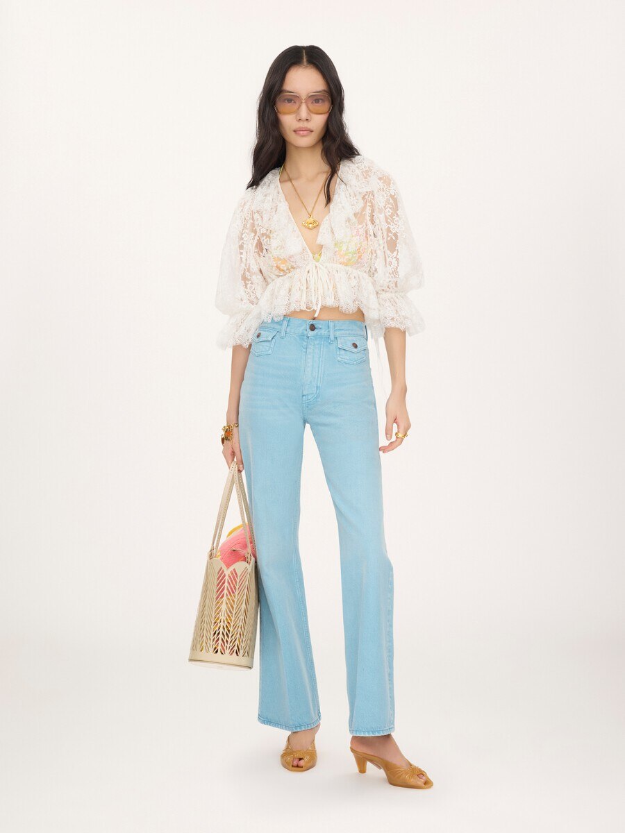 Cropped V-neck ruffle top in lace - 3