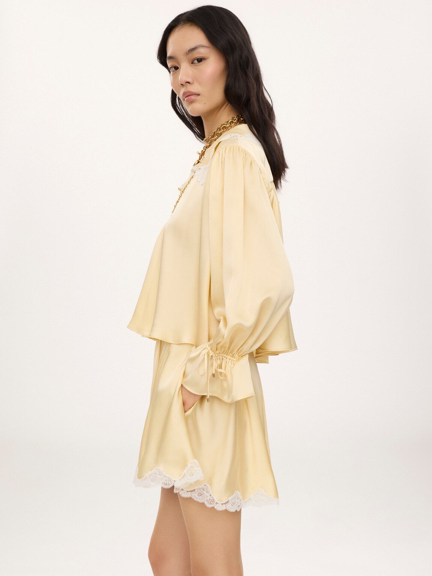 Fluid shorts in washed silk satin & lace - 6.0
