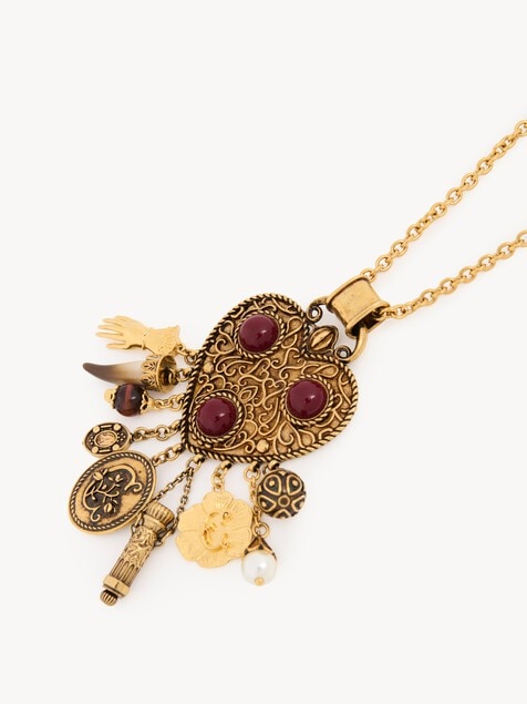 The Chlo&eacute; Heartfull pendant necklace