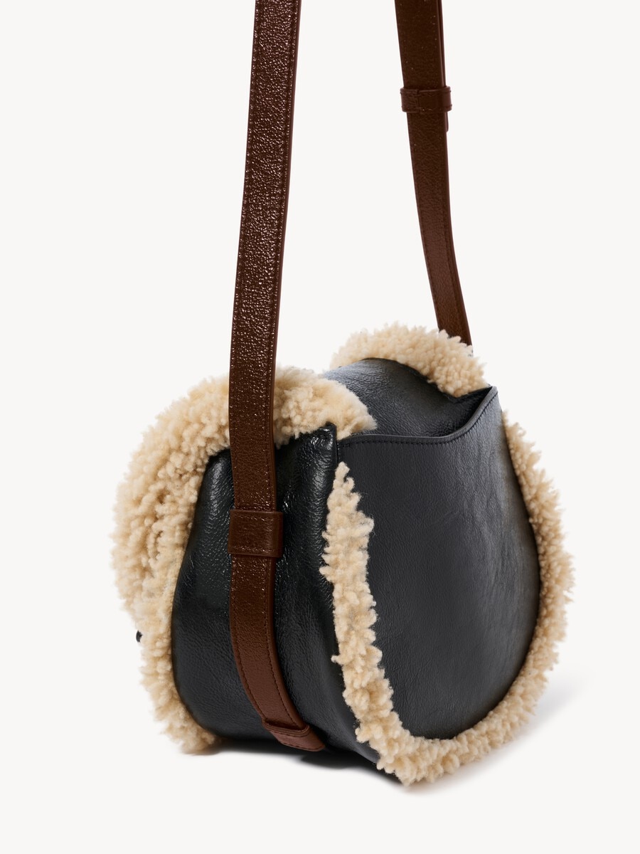 Small Marcie saddle bag in shearling & grained leather - 7