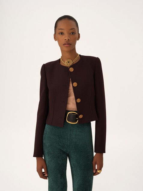 Collarless cropped jacket in wool cr&ecirc;pe