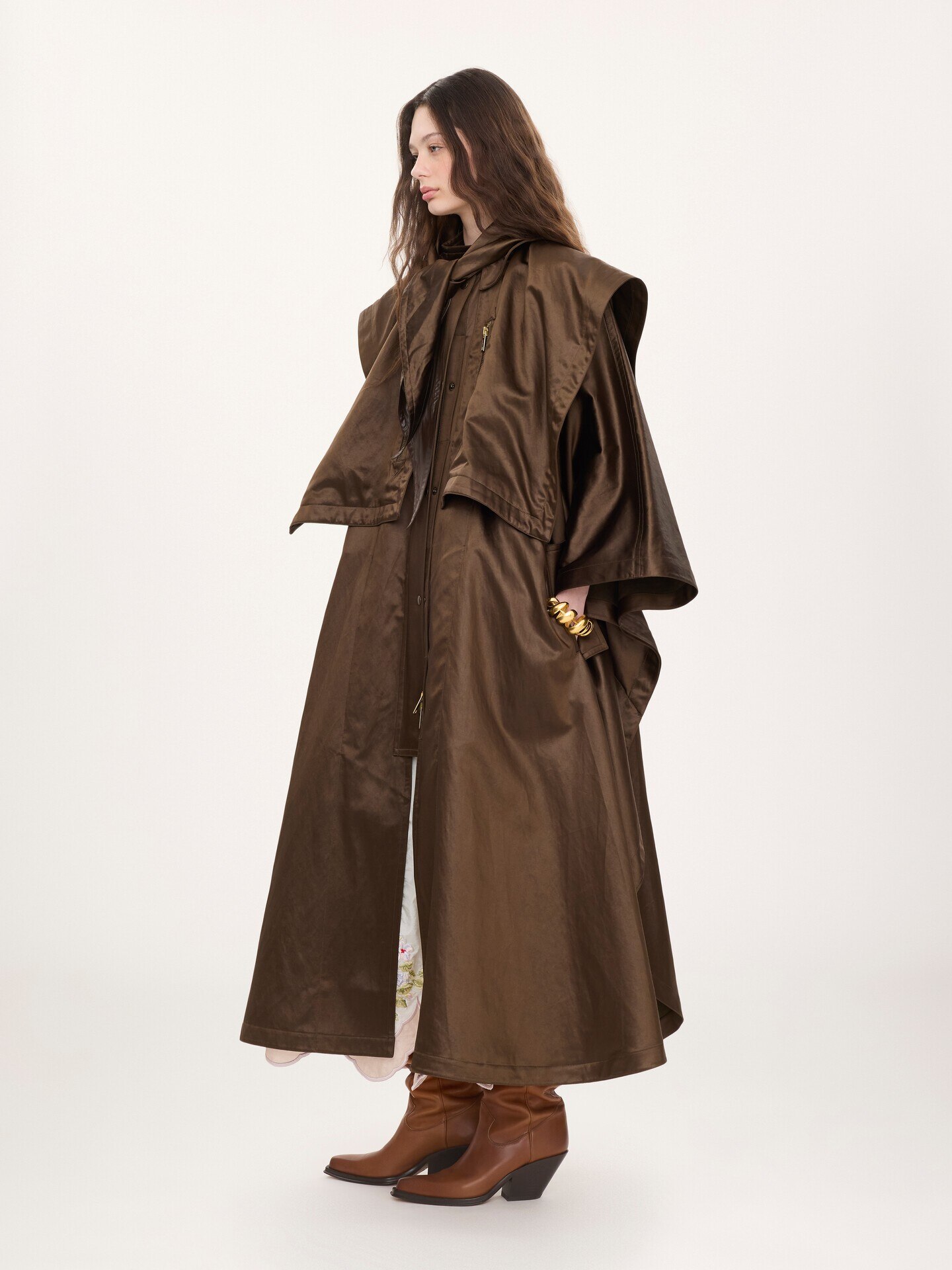 Hooded long cape coat in satin - 4.0