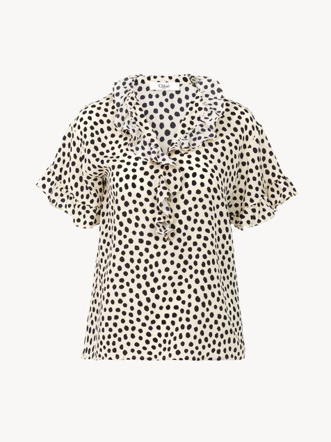 Short-sleeve ruffle top in cr&ecirc;pe de chine