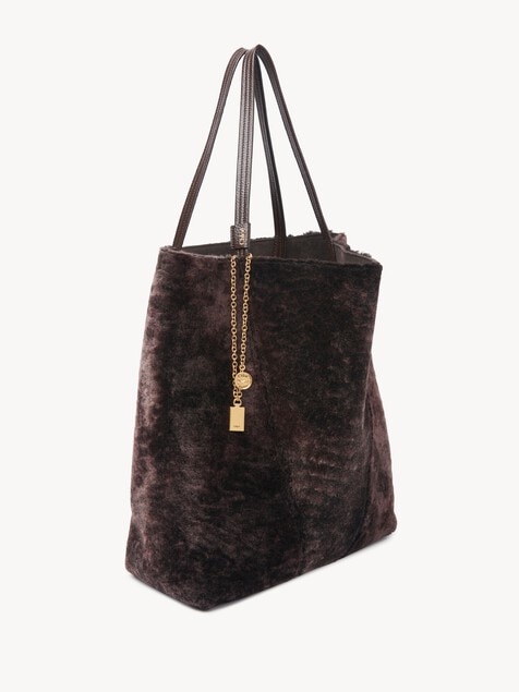 Large Chlo&eacute; Spin tote bag in shearling