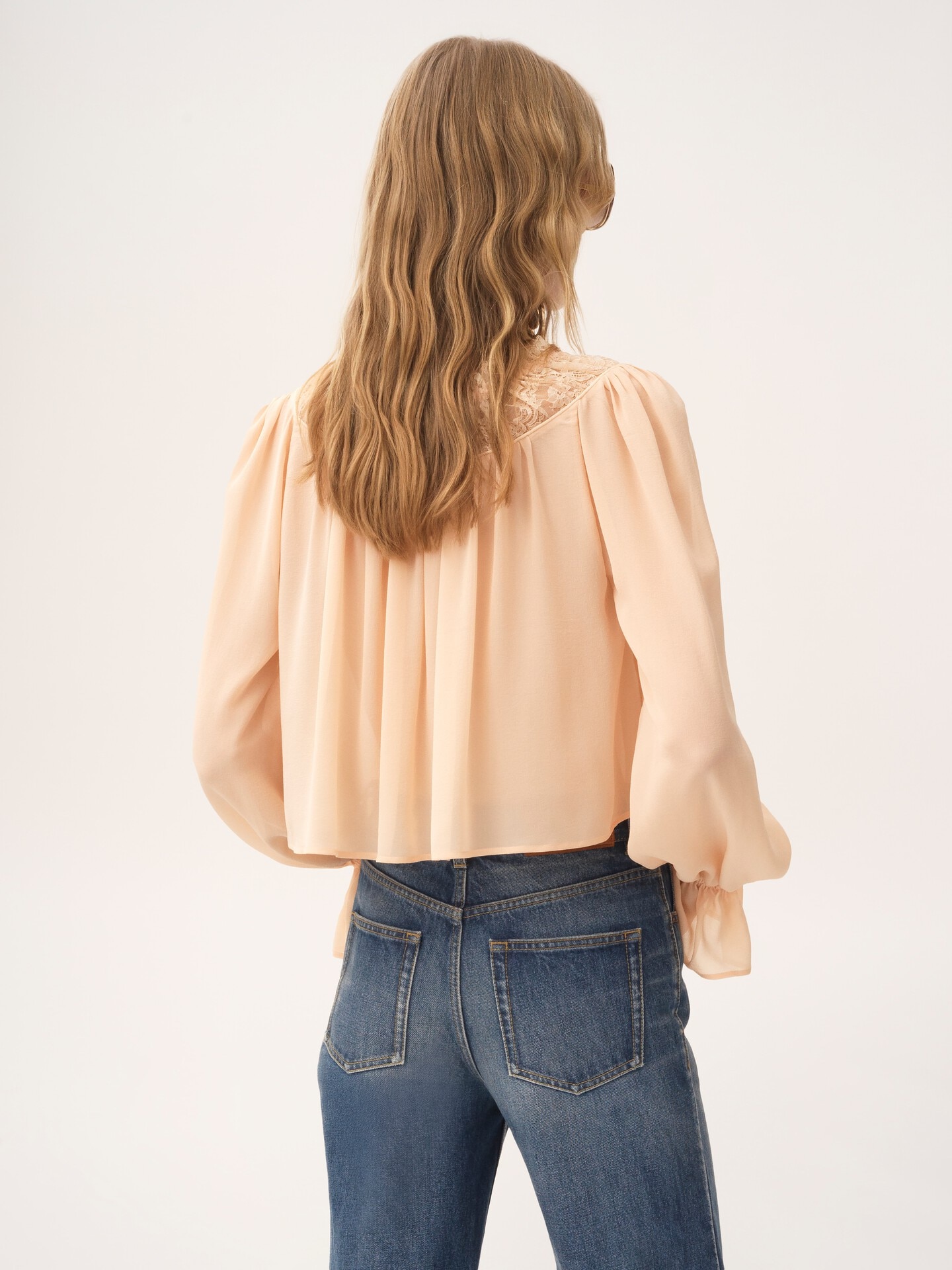 Scoop-neck cropped top in silk georgette & lace - 5