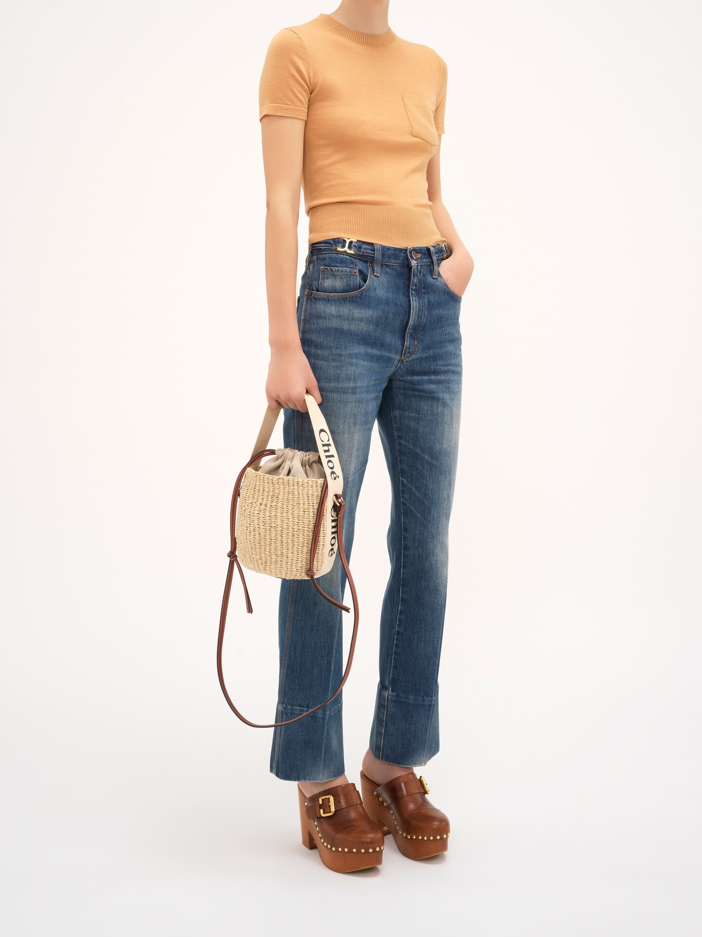 天然繊維を使用したWoodyスモールバスケット 白 - Chloé