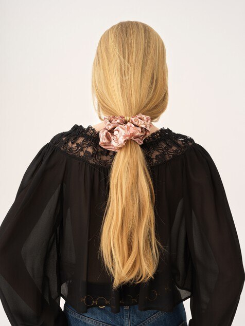The Chloé Paisley hair scrunchie in silk twill