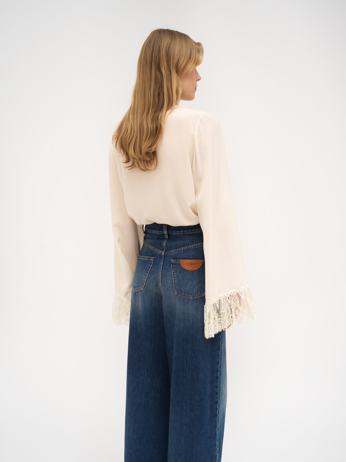 Blouse sans col volant&eacute;e en cr&ecirc;pe de chine - 5