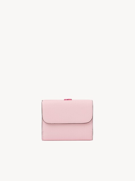 グレインレザー製Alphabetスモールトリフォールド 