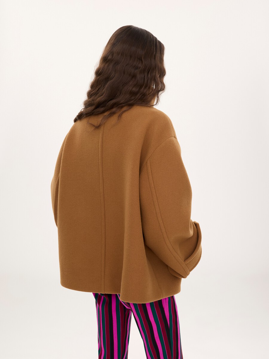 Oversized short coat in wool - 8