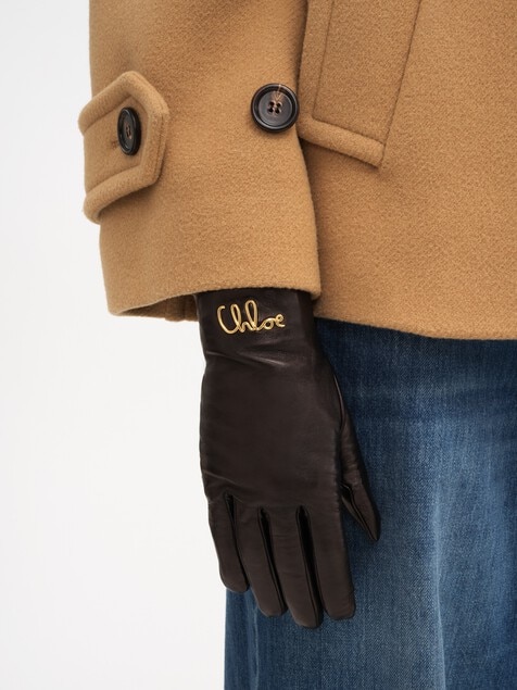 The Chlo&eacute; Iconic gloves in leather