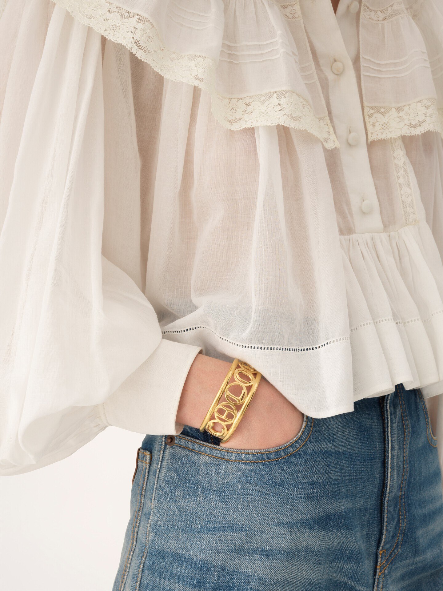 The Chlo&eacute; Script cuff - 2.0