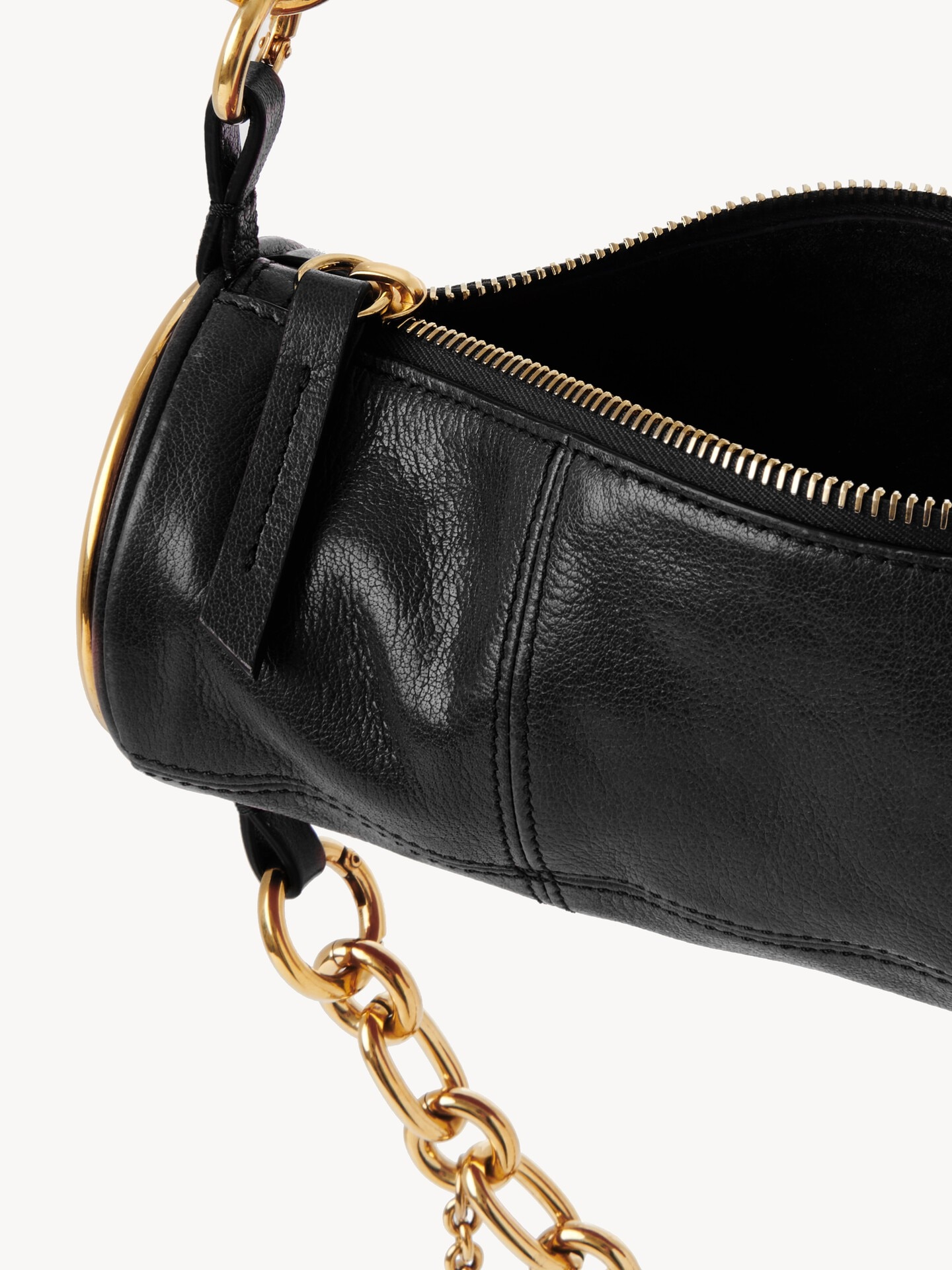 Ch&acirc;teau Treasures shoulder bag in grained leather - 6