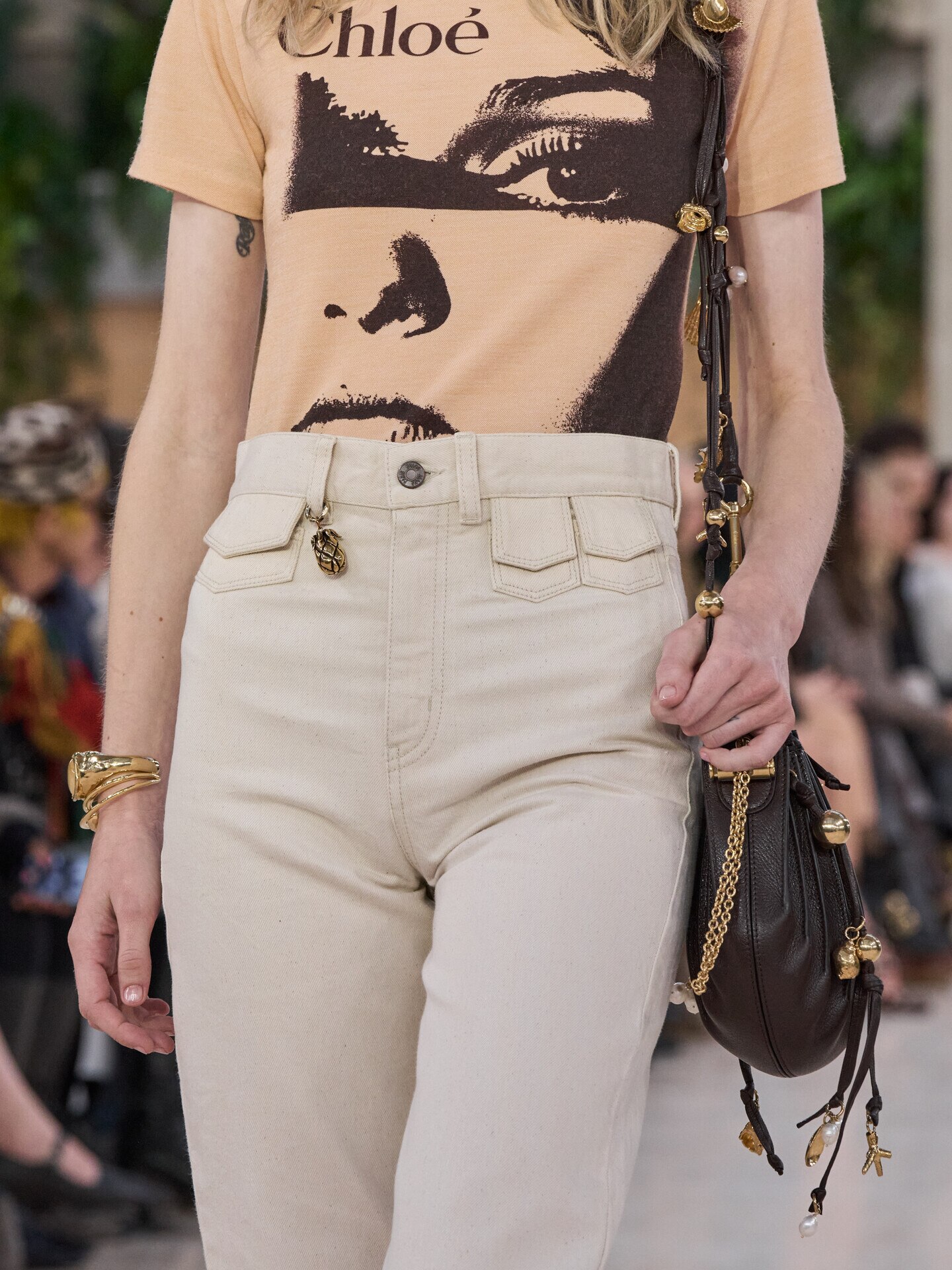 Look 32 - 3