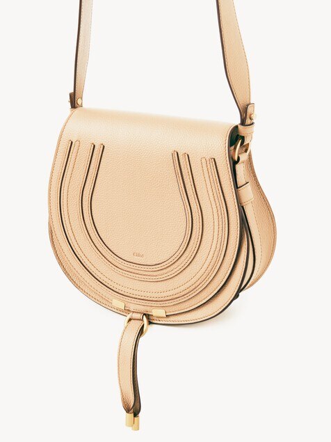 Bolso saddle Marcie de cuero granulado