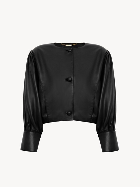 Chaqueta cropped sin cuello de cuero