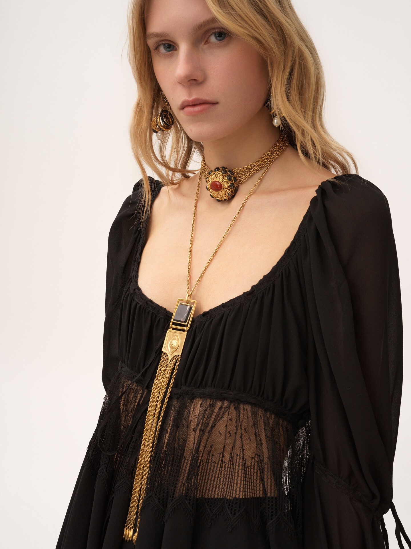 Scoop-neck puff-sleeve top in silk georgette & lace - 8