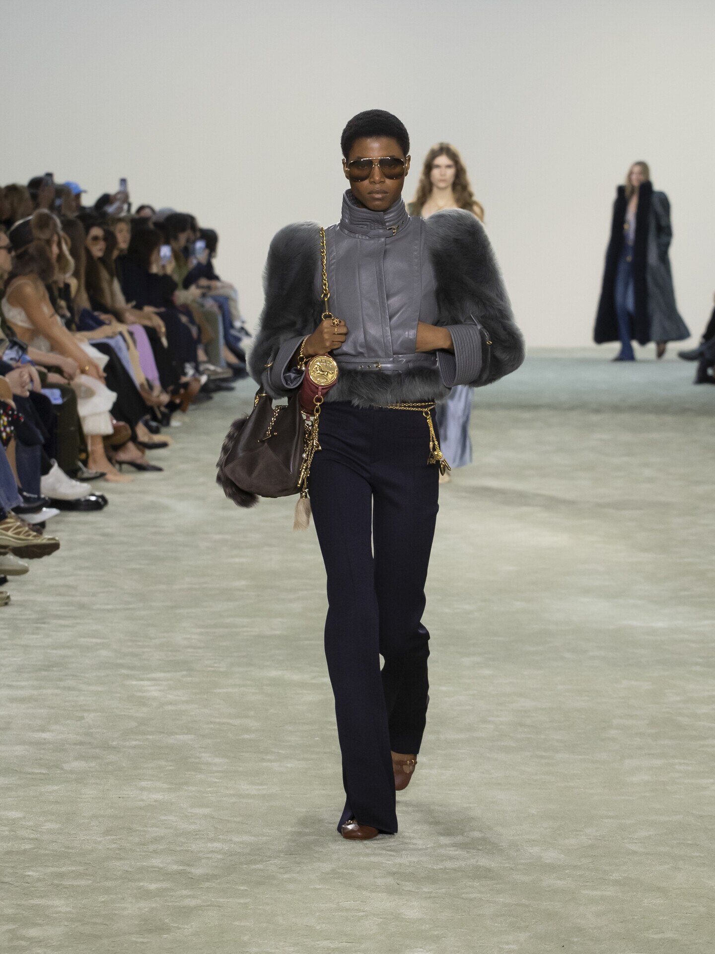 Look 16 - 1