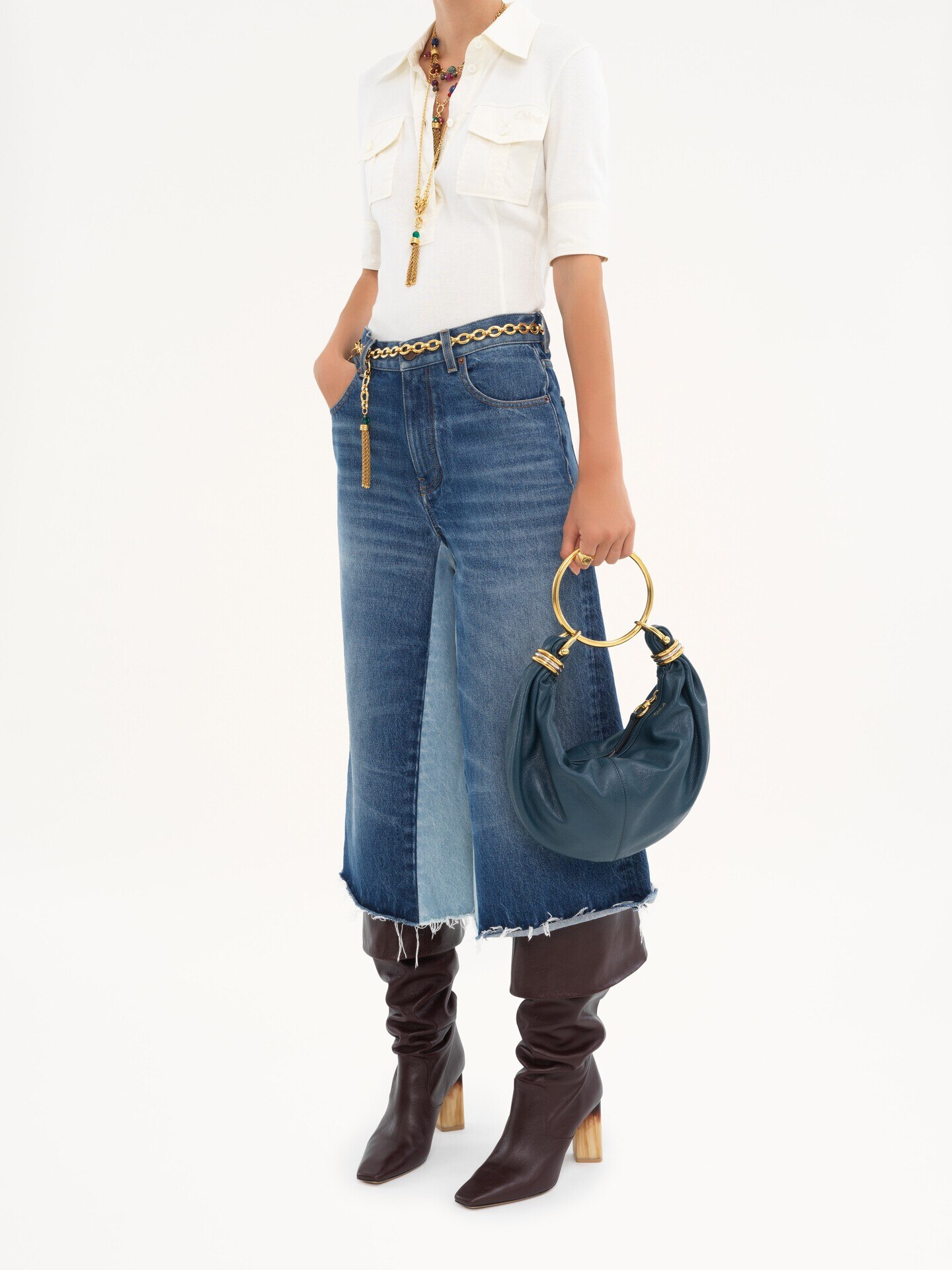 Small Bracelet hobo bag in grained leather - 9