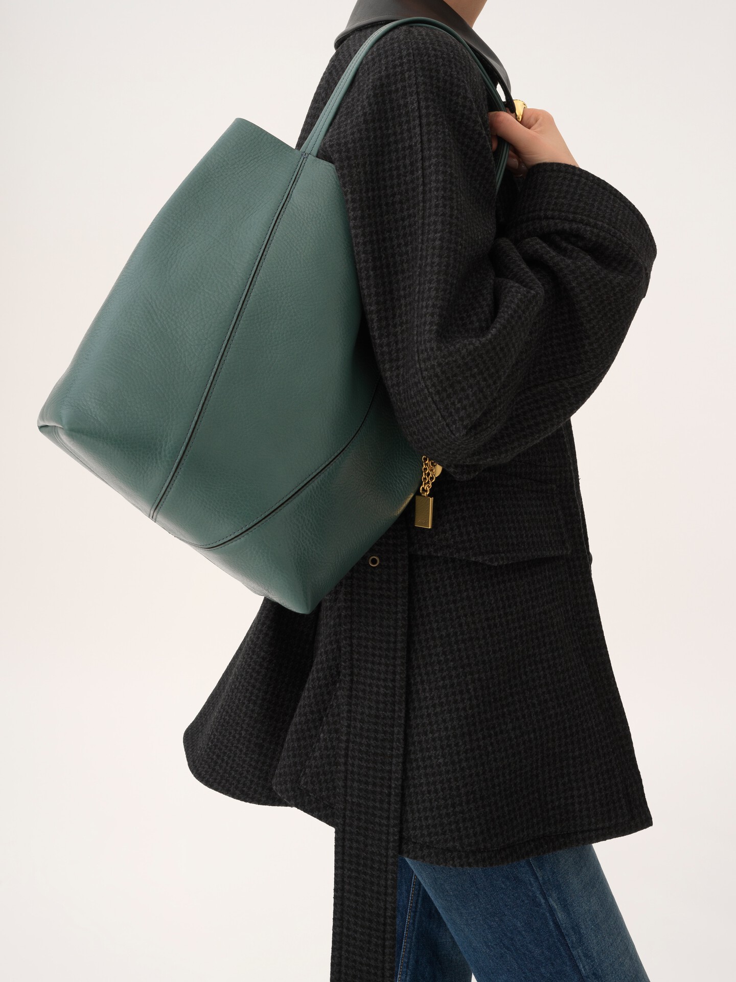 Chlo&eacute; Spin tote bag in grained leather - 3