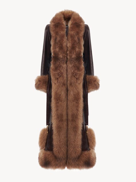 Long column coat in leather